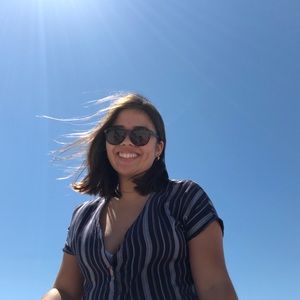 Meet your Posher, Elise